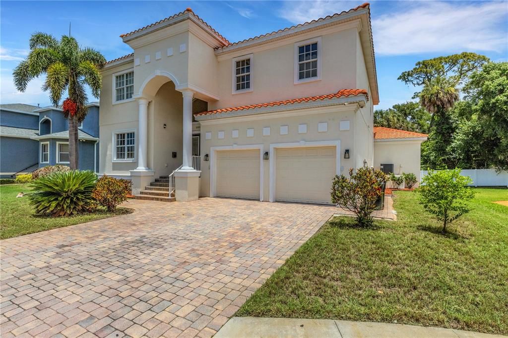 For Sale: $1,195,000 (4 beds, 3 baths, 4139 Square Feet)