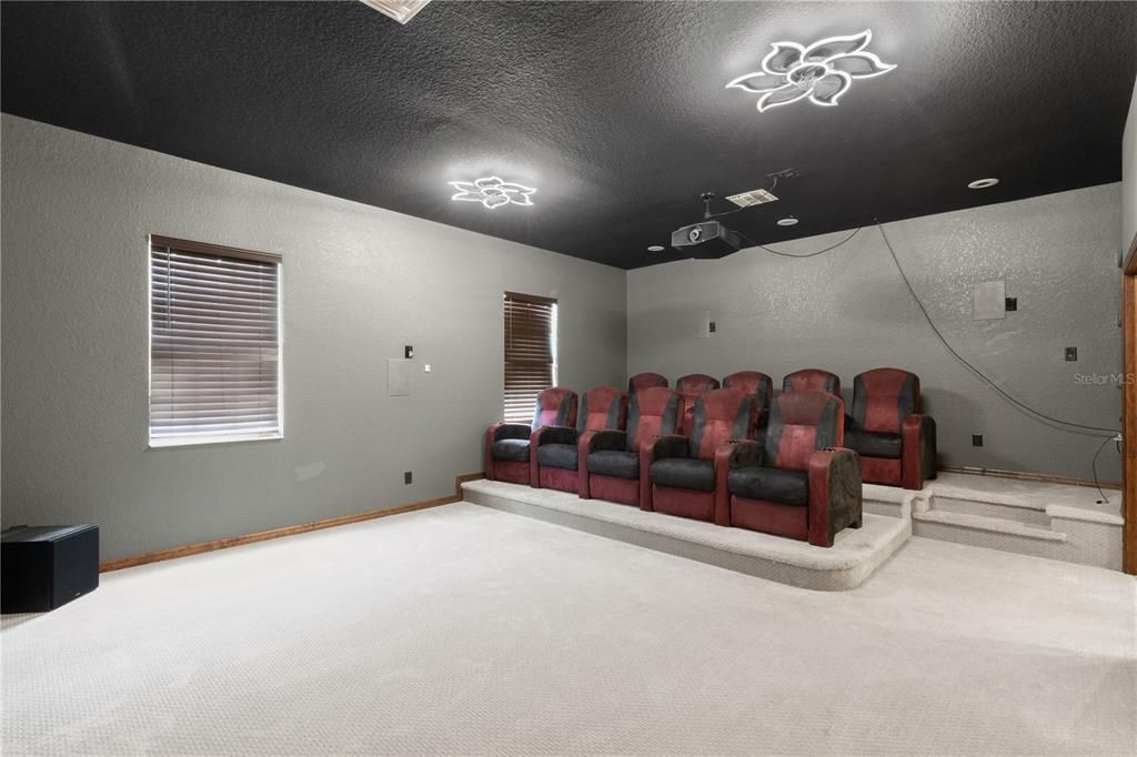 For Sale: $1,195,000 (4 beds, 3 baths, 4139 Square Feet)
