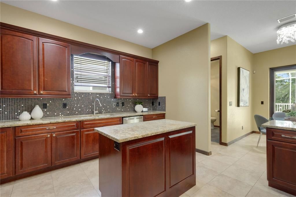 For Sale: $1,195,000 (4 beds, 3 baths, 4139 Square Feet)