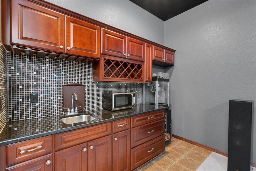 For Sale: $1,195,000 (4 beds, 3 baths, 4139 Square Feet)