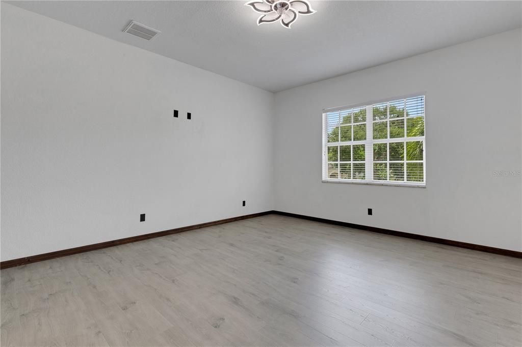 For Sale: $1,195,000 (4 beds, 3 baths, 4139 Square Feet)