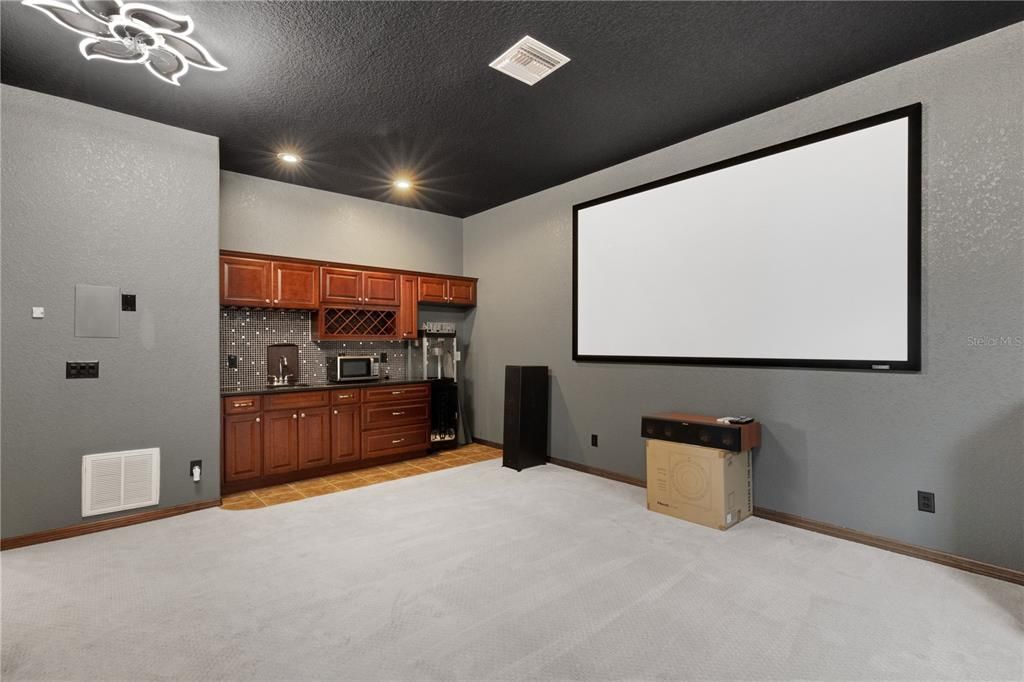 For Sale: $1,195,000 (4 beds, 3 baths, 4139 Square Feet)