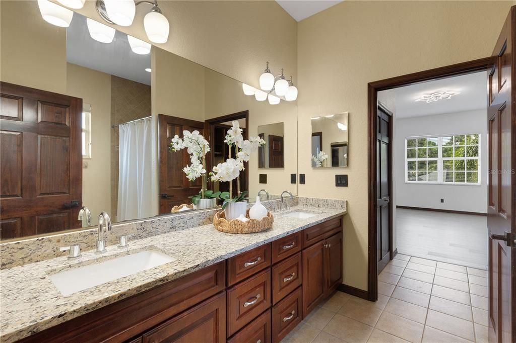 For Sale: $1,195,000 (4 beds, 3 baths, 4139 Square Feet)