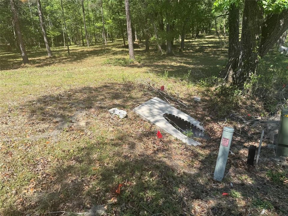 На продажу: $285,000 (6.02 acres)
