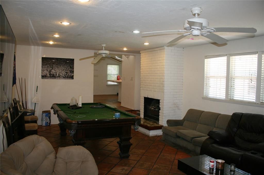 For Sale: $539,950 (5 beds, 3 baths, 2000 Square Feet)