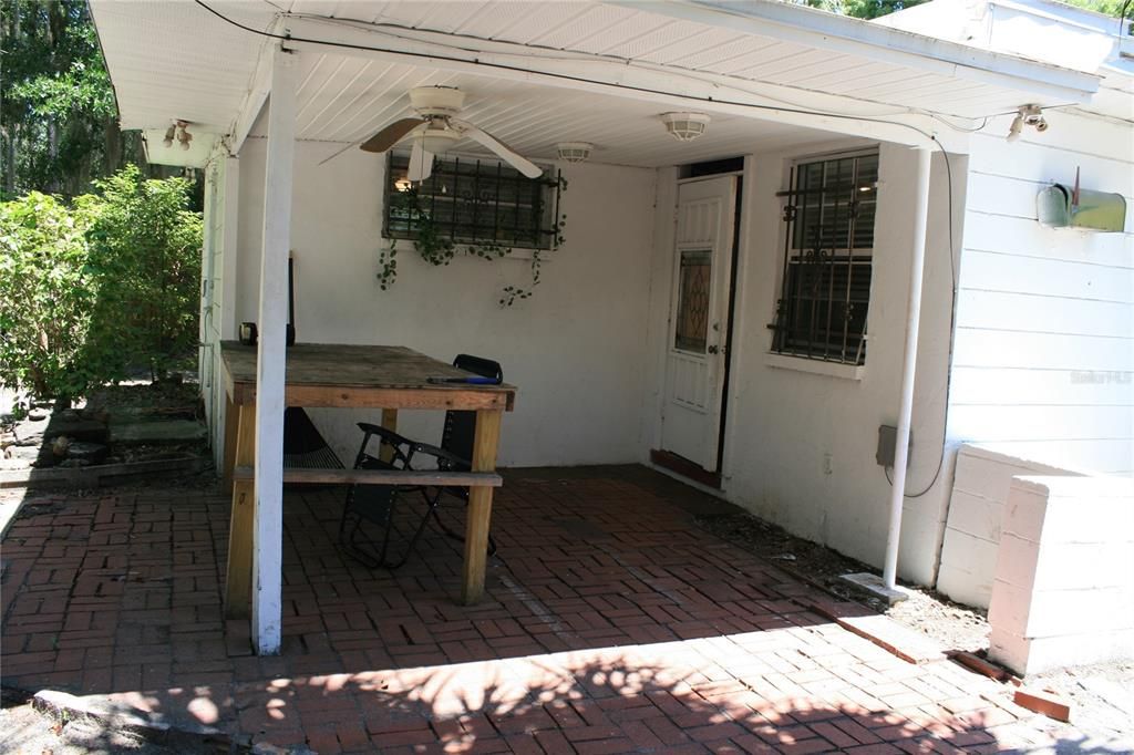 For Sale: $539,950 (5 beds, 3 baths, 2000 Square Feet)