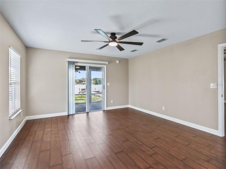 En Venta: $399,000 (3 camas, 2 baños, 1818 Pies cuadrados)