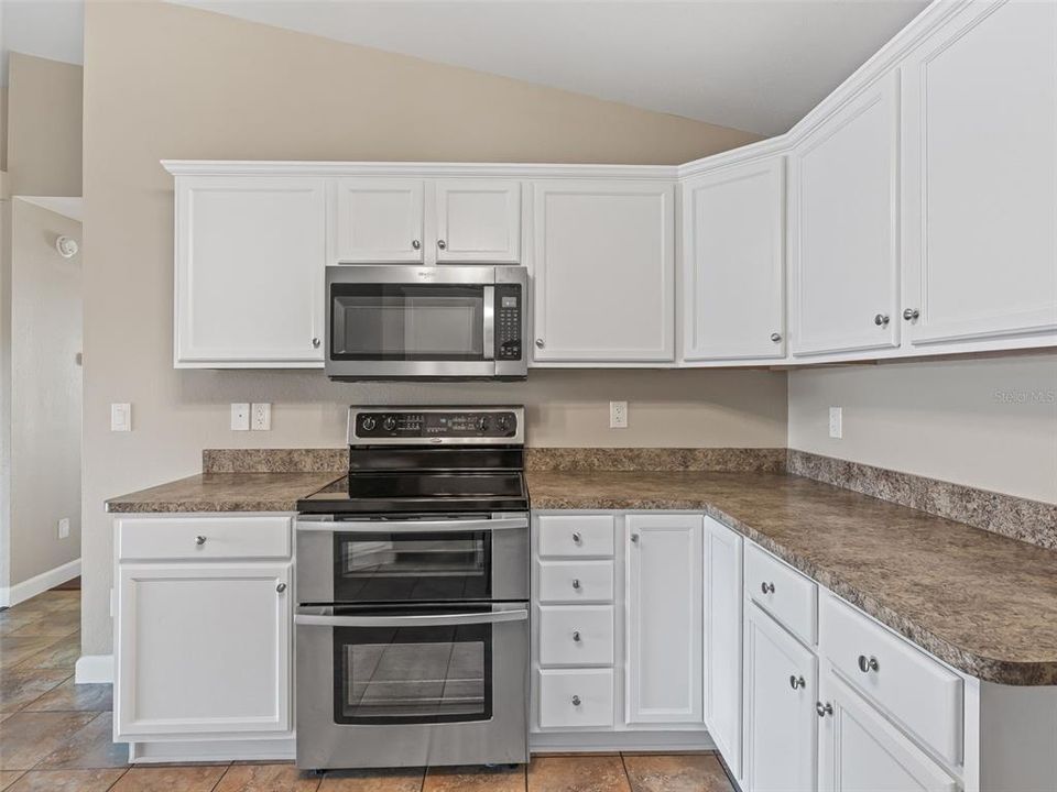 En Venta: $399,000 (3 camas, 2 baños, 1818 Pies cuadrados)