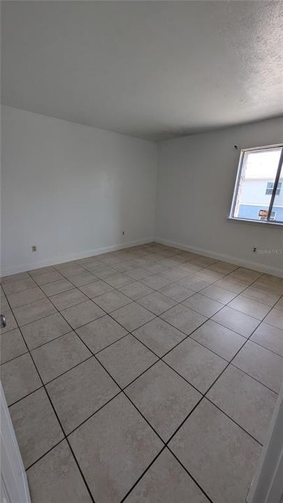 В аренду: $1,250 (1 спален, 1 ванн, 670 Квадратных фут)