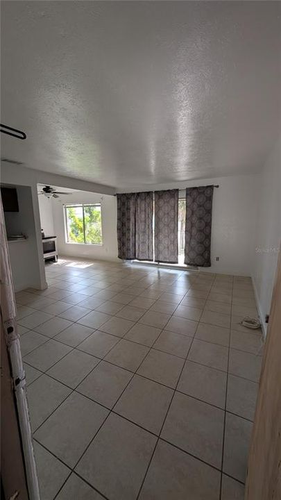 В аренду: $1,250 (1 спален, 1 ванн, 670 Квадратных фут)