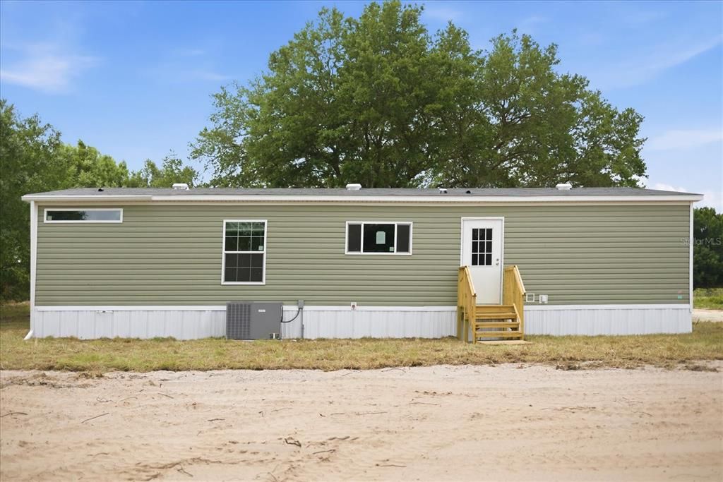For Sale: $269,975 (3 beds, 2 baths, 1369 Square Feet)