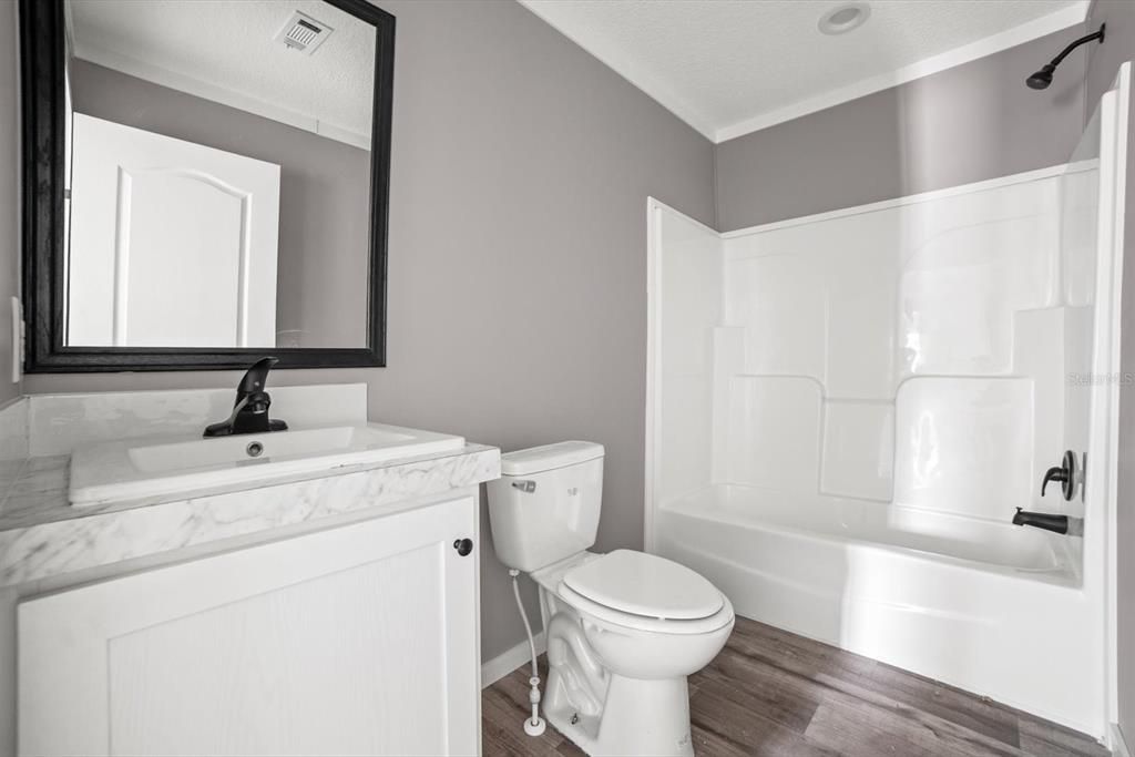 For Sale: $269,975 (3 beds, 2 baths, 1369 Square Feet)