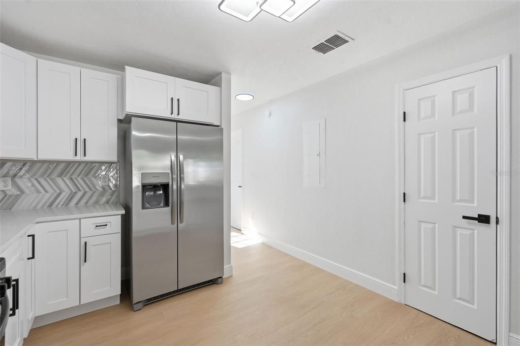For Sale: $314,000 (4 beds, 3 baths, 1916 Square Feet)
