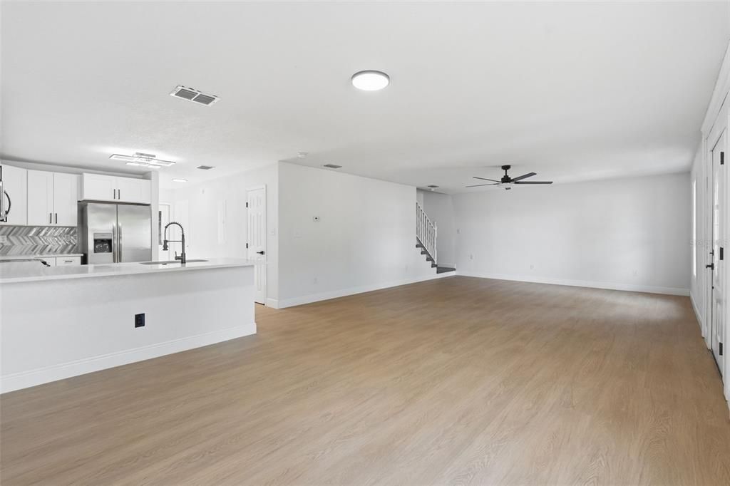 For Sale: $314,000 (4 beds, 3 baths, 1916 Square Feet)