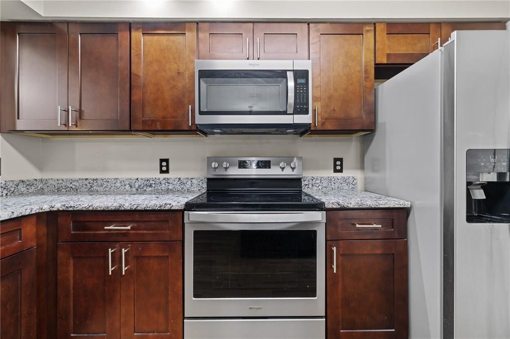 For Sale: $294,900 (3 beds, 2 baths, 1344 Square Feet)