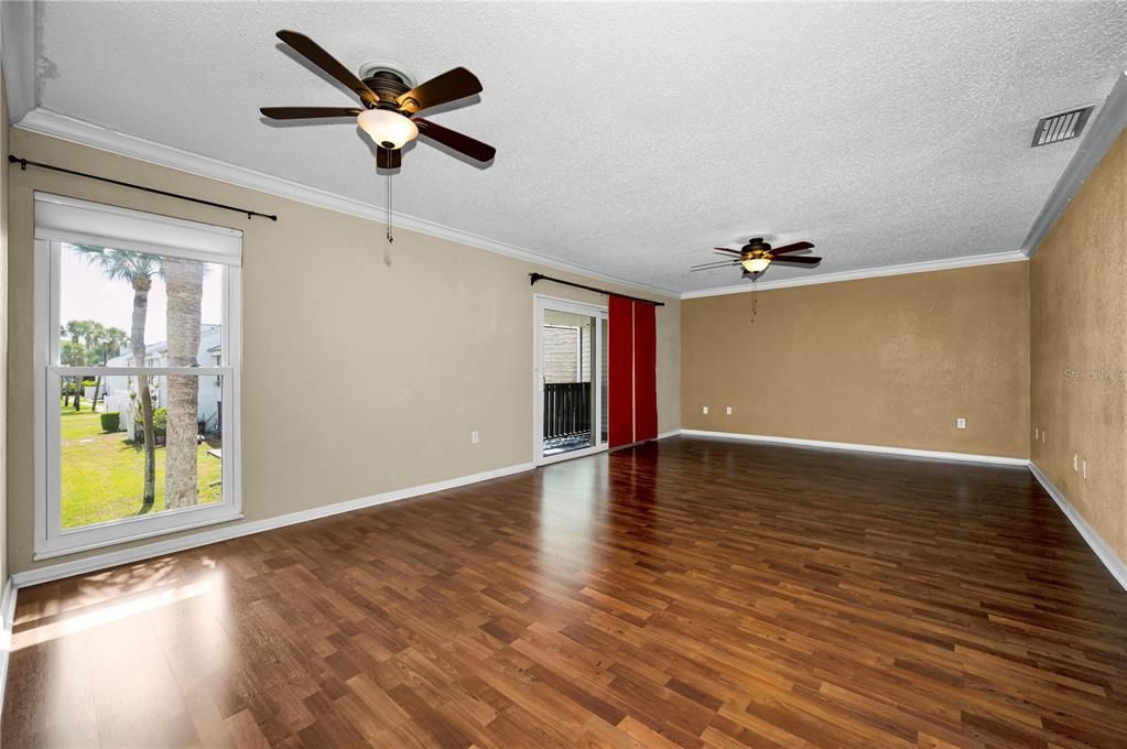 For Sale: $150,000 (2 beds, 2 baths, 1020 Square Feet)