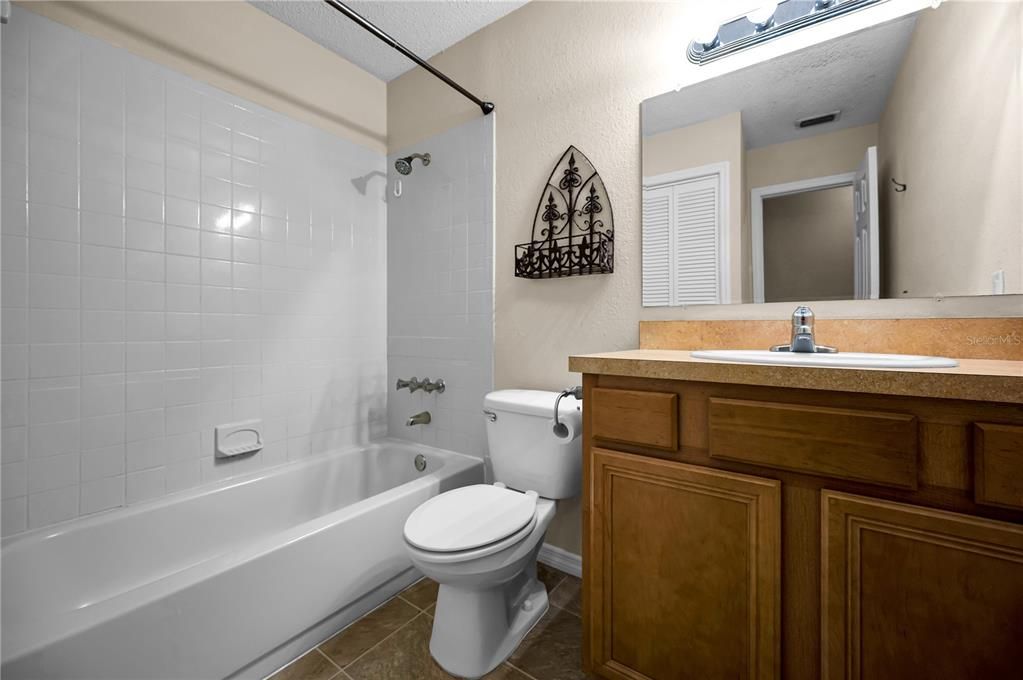 For Sale: $150,000 (2 beds, 2 baths, 1020 Square Feet)