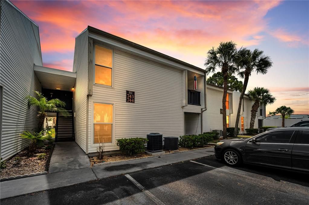 For Sale: $150,000 (2 beds, 2 baths, 1020 Square Feet)