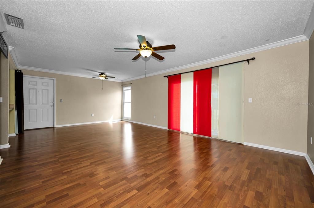 For Sale: $150,000 (2 beds, 2 baths, 1020 Square Feet)