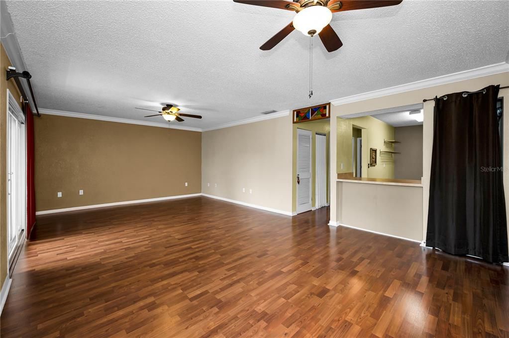 For Sale: $150,000 (2 beds, 2 baths, 1020 Square Feet)