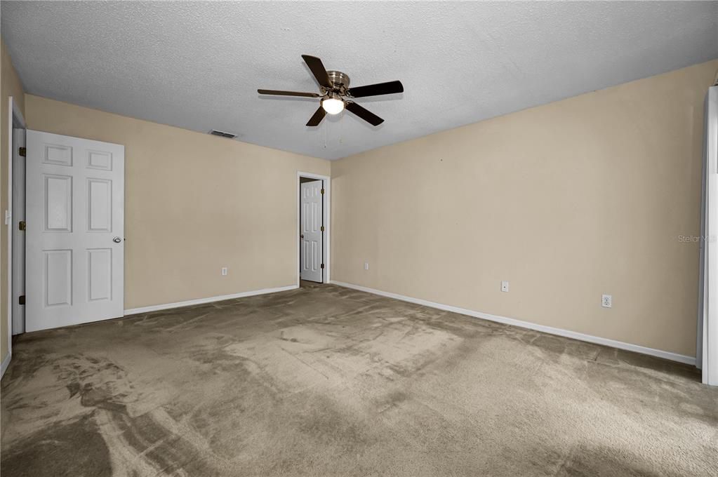 For Sale: $150,000 (2 beds, 2 baths, 1020 Square Feet)