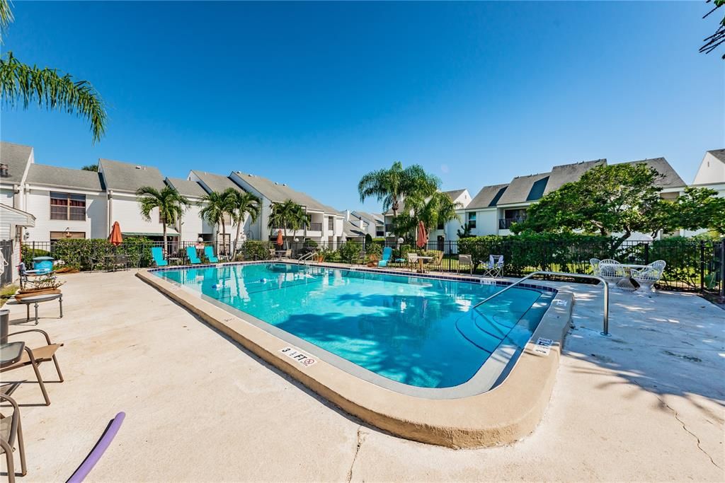 For Sale: $150,000 (2 beds, 2 baths, 1020 Square Feet)