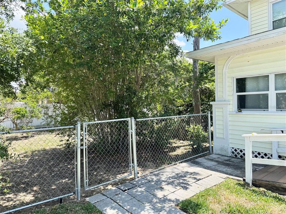 For Sale: $519,000 (4 beds, 2 baths, 2292 Square Feet)
