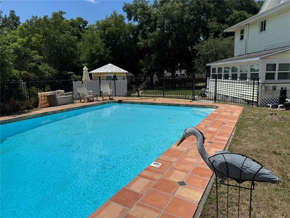 For Sale: $519,000 (4 beds, 2 baths, 2292 Square Feet)