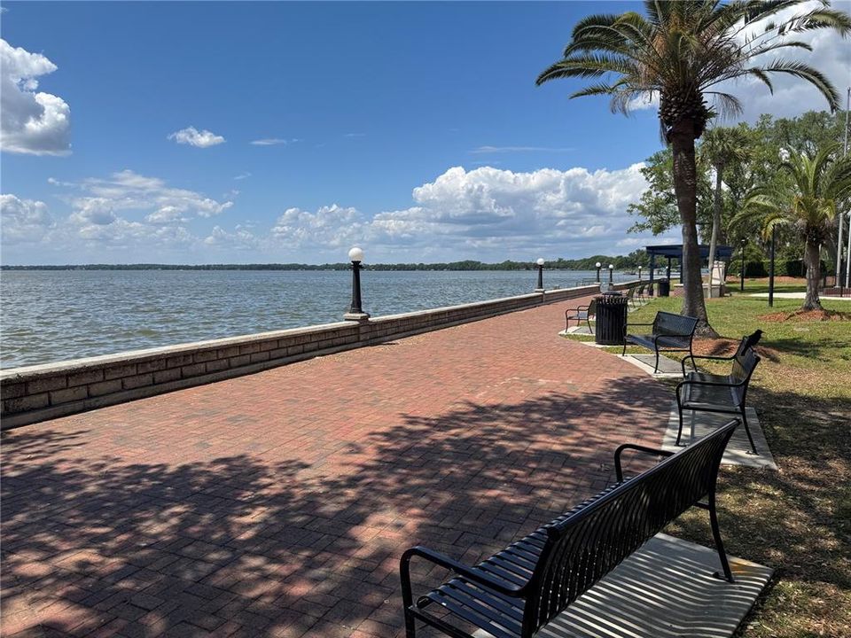 For Sale: $519,000 (4 beds, 2 baths, 2292 Square Feet)