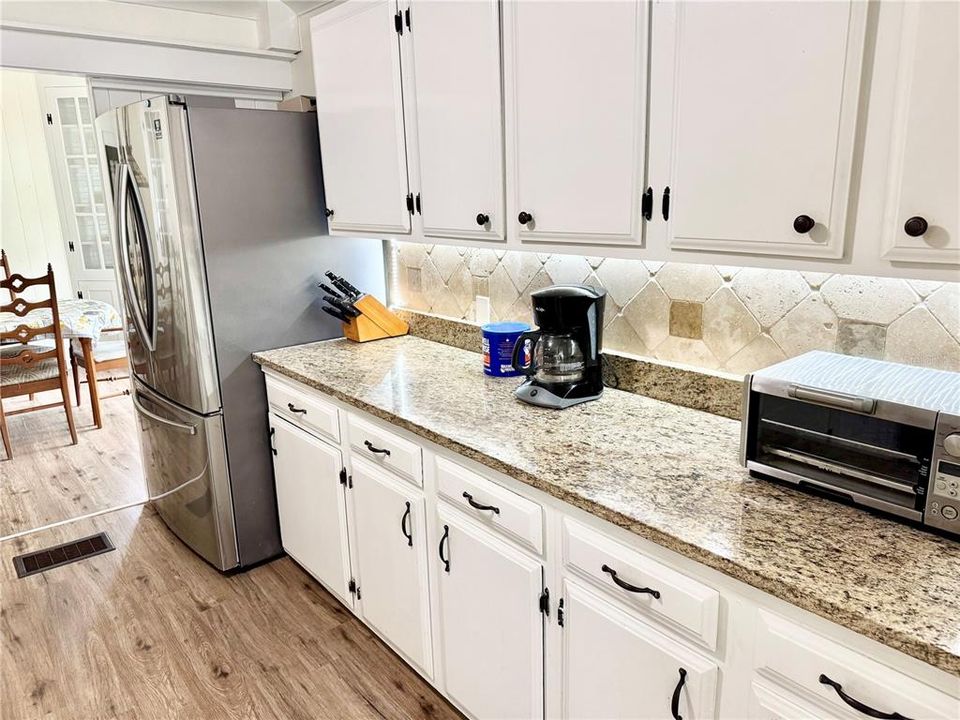 For Sale: $519,000 (4 beds, 2 baths, 2292 Square Feet)