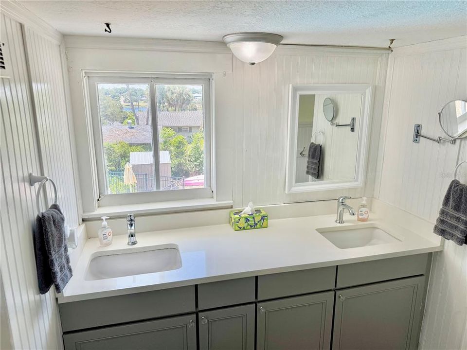 For Sale: $519,000 (4 beds, 2 baths, 2292 Square Feet)