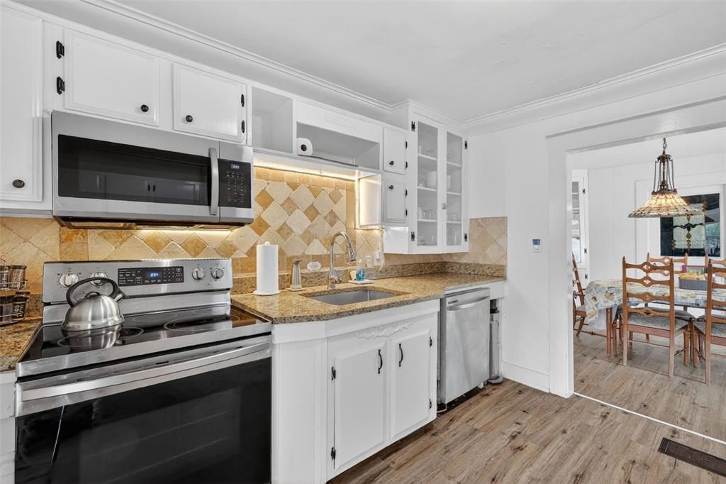 For Sale: $519,000 (4 beds, 2 baths, 2292 Square Feet)