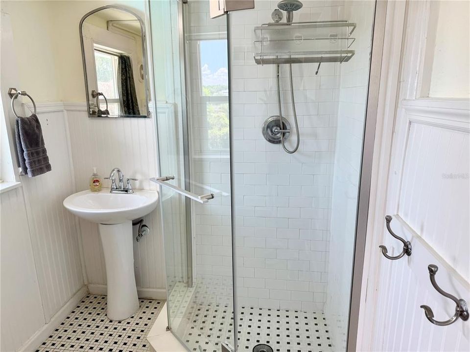 For Sale: $519,000 (4 beds, 2 baths, 2292 Square Feet)
