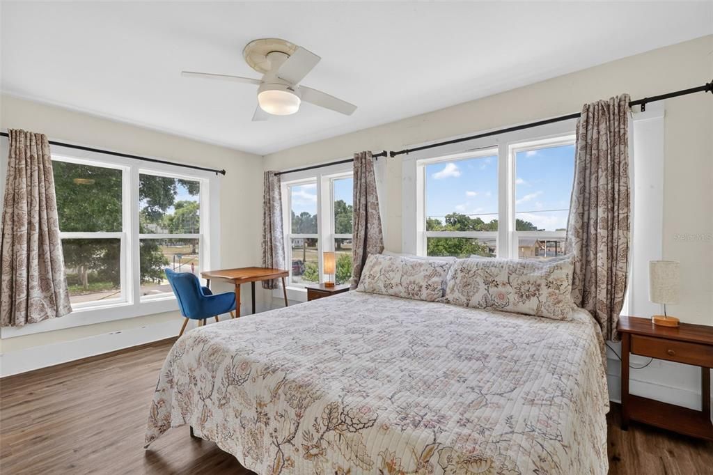 For Sale: $519,000 (4 beds, 2 baths, 2292 Square Feet)