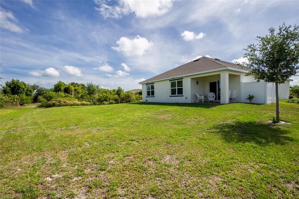 На продажу: $329,900 (4 спален, 2 ванн, 1828 Квадратных фут)