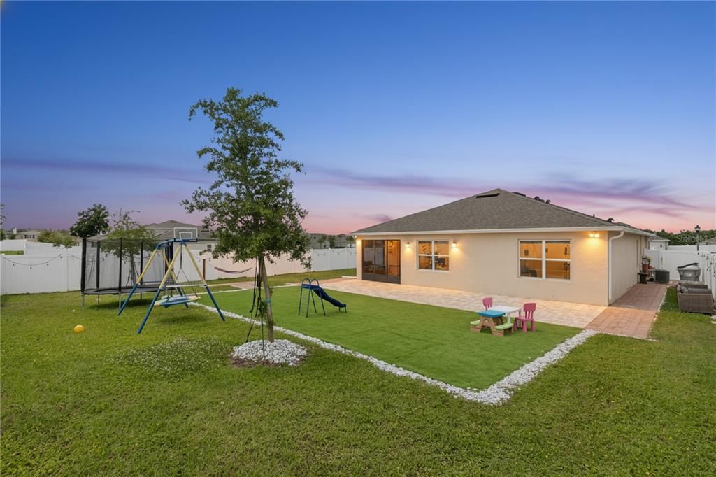 Activo con contrato: $459,000 (4 camas, 2 baños, 1846 Pies cuadrados)