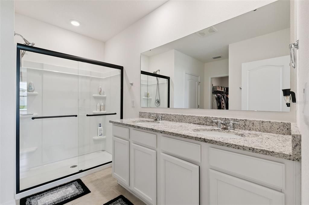 Activo con contrato: $459,000 (4 camas, 2 baños, 1846 Pies cuadrados)