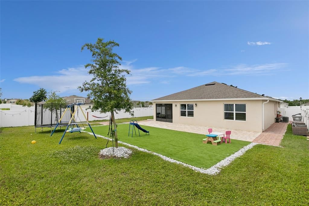 Activo con contrato: $459,000 (4 camas, 2 baños, 1846 Pies cuadrados)