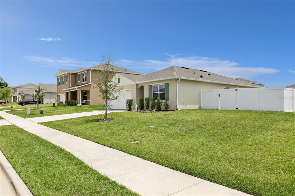 Activo con contrato: $459,000 (4 camas, 2 baños, 1846 Pies cuadrados)
