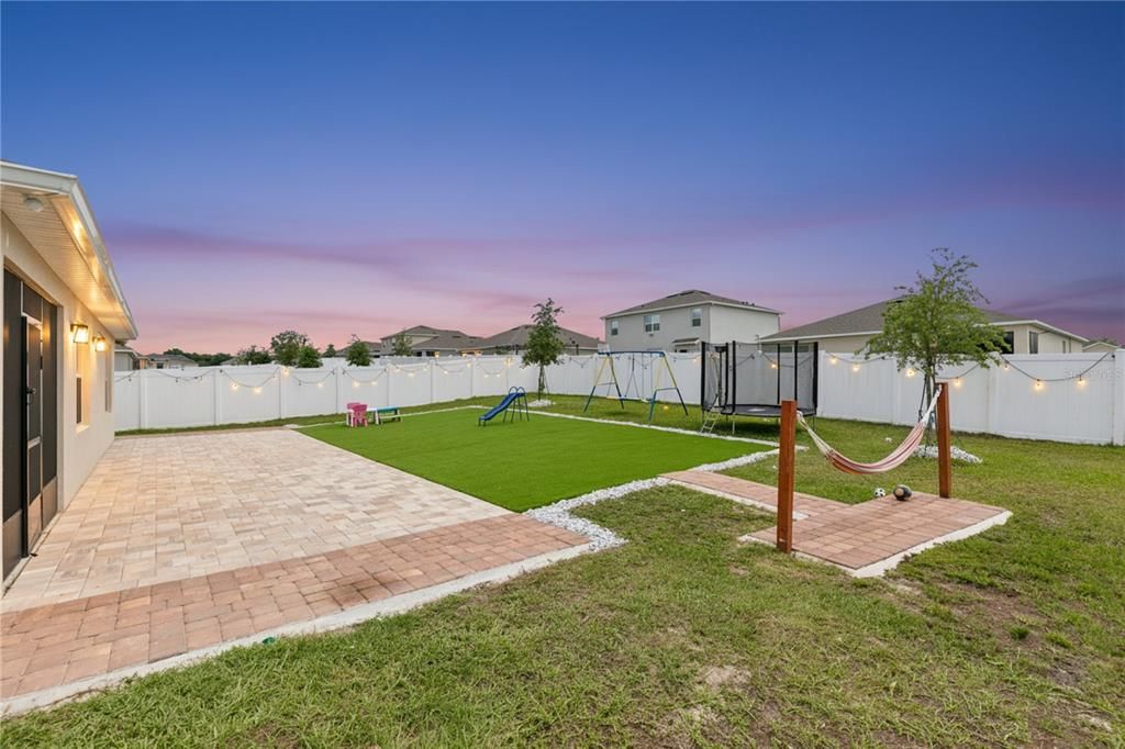 Activo con contrato: $459,000 (4 camas, 2 baños, 1846 Pies cuadrados)