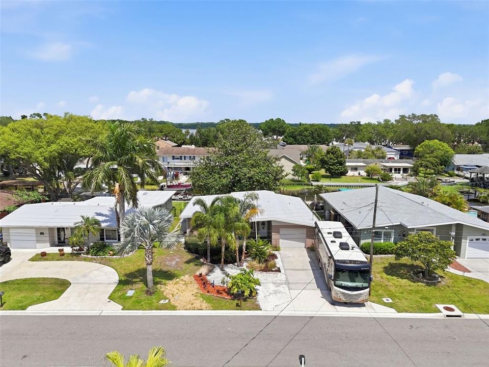 For Sale: $425,000 (2 beds, 2 baths, 1310 Square Feet)