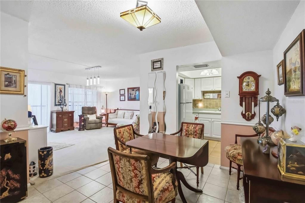 Activo con contrato: $120,000 (2 camas, 2 baños, 940 Pies cuadrados)