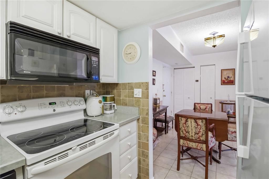 Activo con contrato: $120,000 (2 camas, 2 baños, 940 Pies cuadrados)