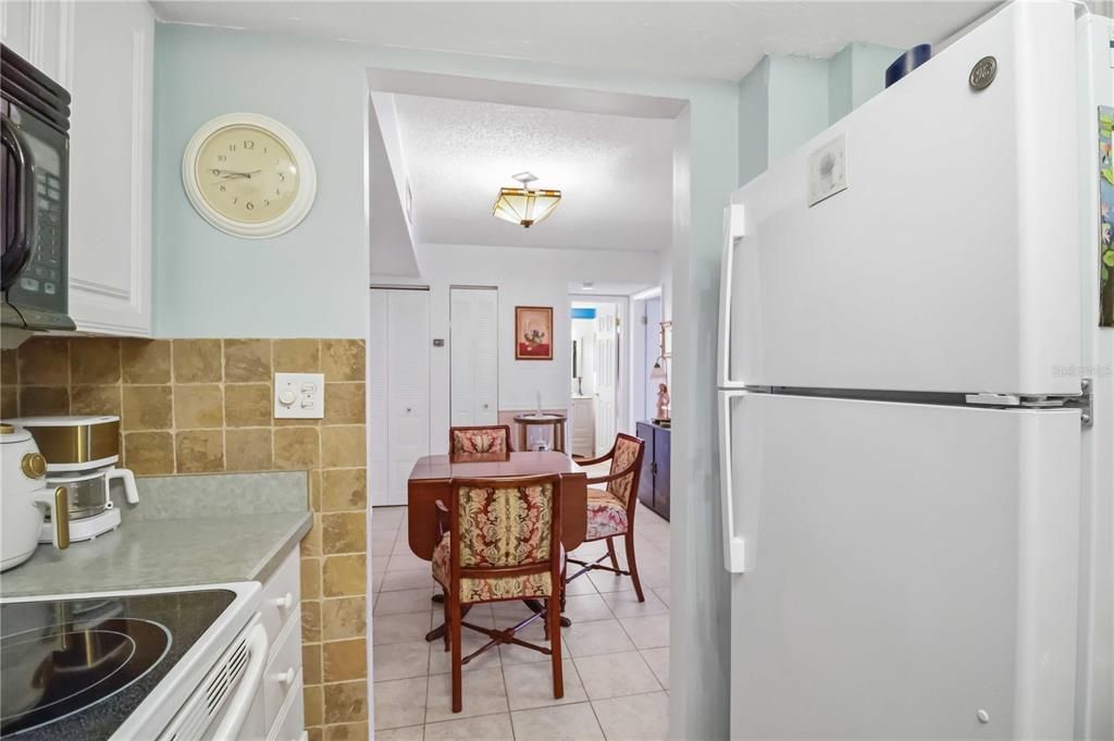 Activo con contrato: $120,000 (2 camas, 2 baños, 940 Pies cuadrados)