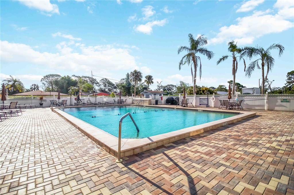 Activo con contrato: $120,000 (2 camas, 2 baños, 940 Pies cuadrados)