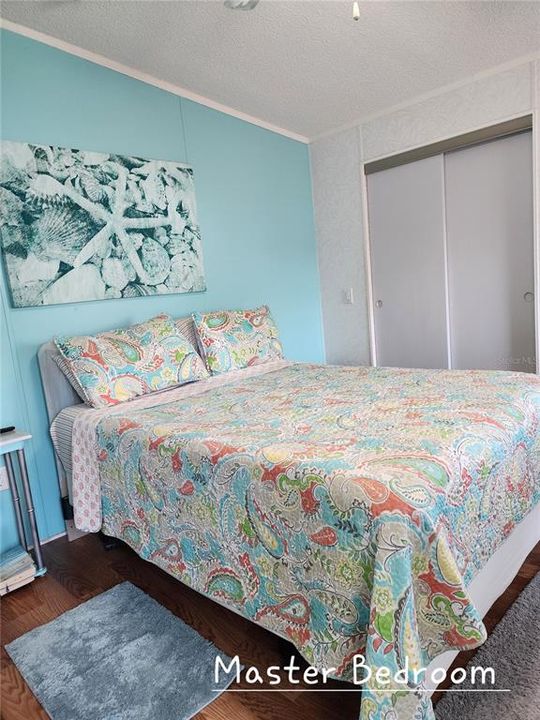 For Sale: $159,900 (2 beds, 2 baths, 1108 Square Feet)