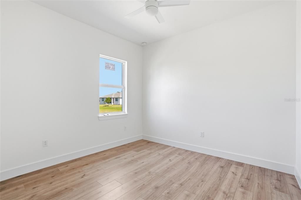 En Venta: $484,900 (4 camas, 3 baños, 2205 Pies cuadrados)
