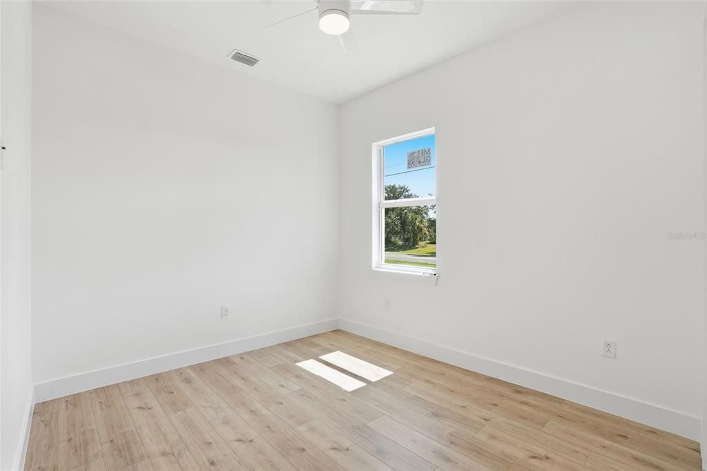 En Venta: $484,900 (4 camas, 3 baños, 2205 Pies cuadrados)