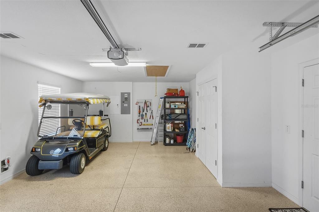 Active With Contract: $350,000 (3 beds, 2 baths, 1357 Square Feet)
