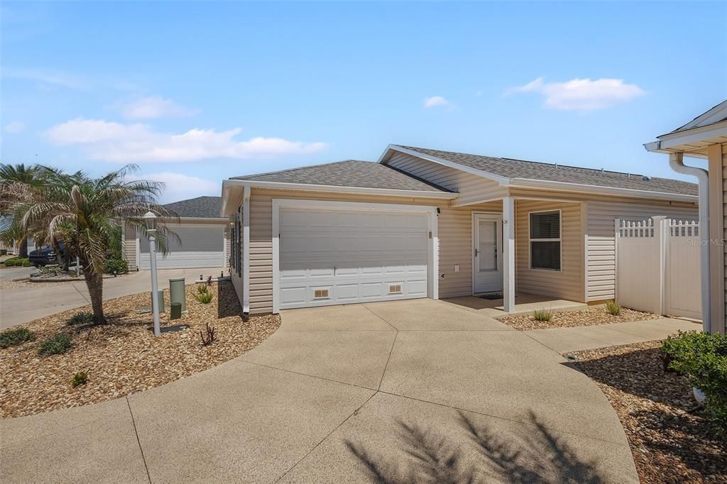 Active With Contract: $350,000 (3 beds, 2 baths, 1357 Square Feet)